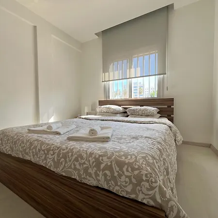 Albert's Center 202b ラルナカ