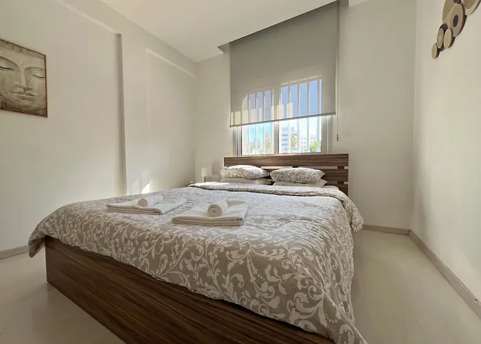 Albert's Center 202b ラルナカ