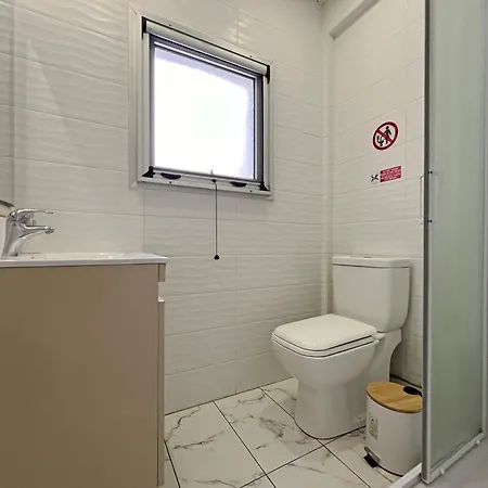 Albert's Center 202b