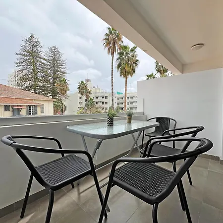 Albert's Center 202b Ларнака