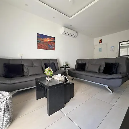 Apartment Albert's Center 202b Larnaca