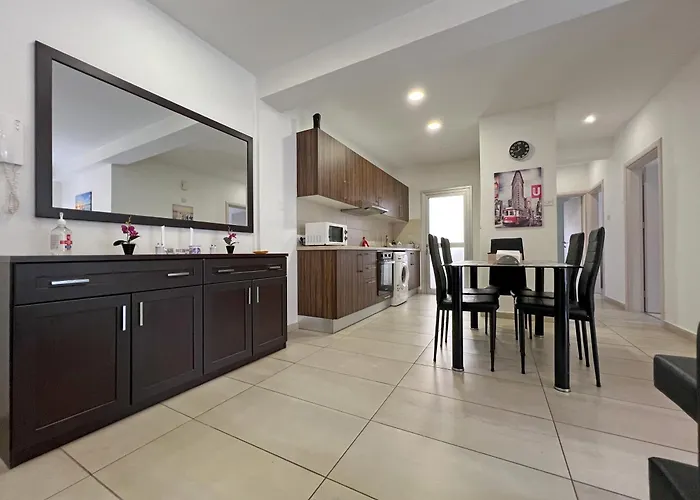 Albert's Center 202b Apartmán